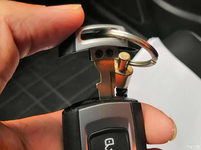 无钥匙进入如何开启 500_ChsEj125ZhGAQlO_ABTOHWEgpPs041.jpg