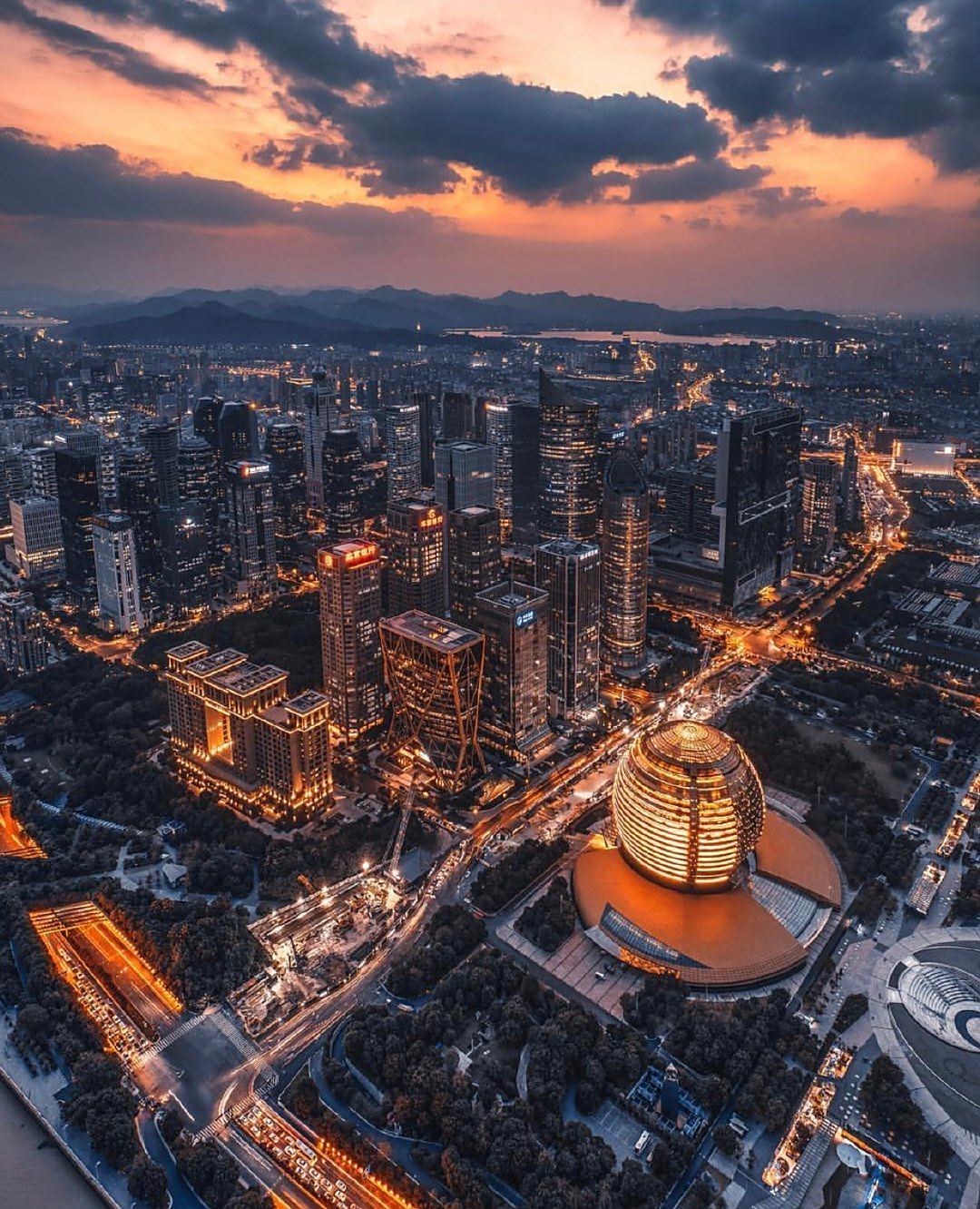 杭州的夜景,安静的城市.