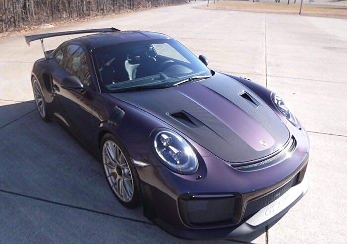 紫青蛙保时捷911 gt2 rs ,这外观回头率爆表.