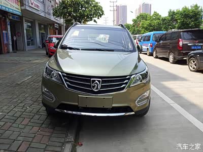 订车一个月广西横县首提琥珀金高配及装饰作业