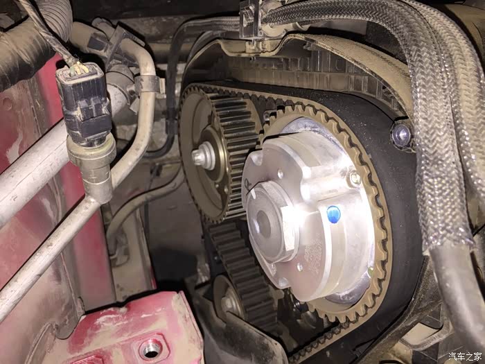 汽车发动机怎么驱动轮子转动的 500_wKjBzVcxxNyAJYELAAaqPXx-Lx8308.jpg