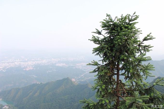 自驾恩施望城坡-花落时节又逢君