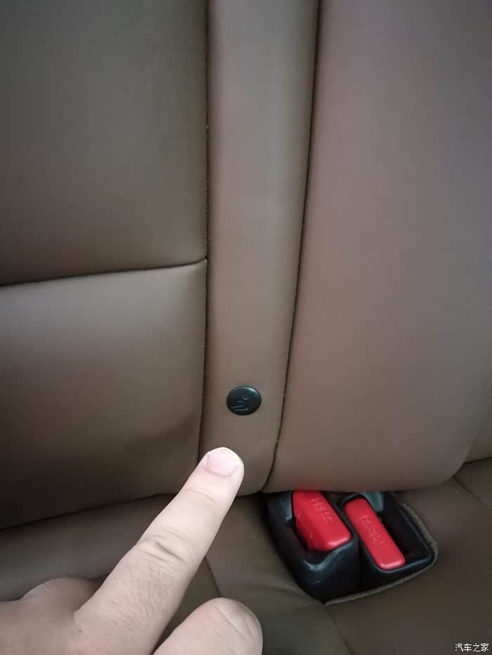 儿童安全座椅怎么安装在车上视频 500_wKgH4Fk2XOuAesT0AASCjd_KCbg171.jpg