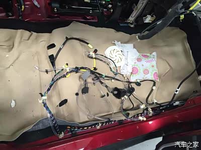 新车上路 外借朋友肇事 心碎