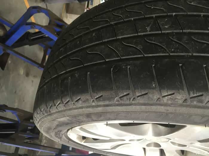 【图】黑心商家标致4S店给3008新车换旧轮胎