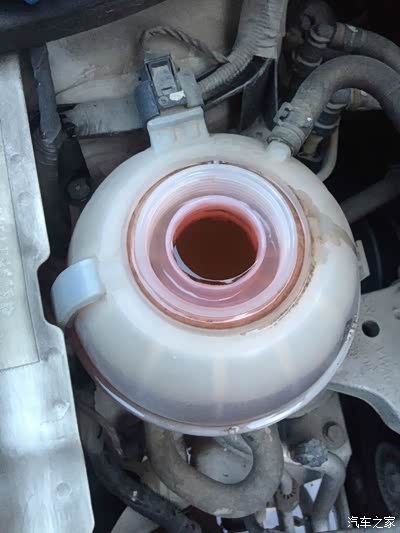 polo冷冻液报警 加水了还是报警 咋回事_POLO