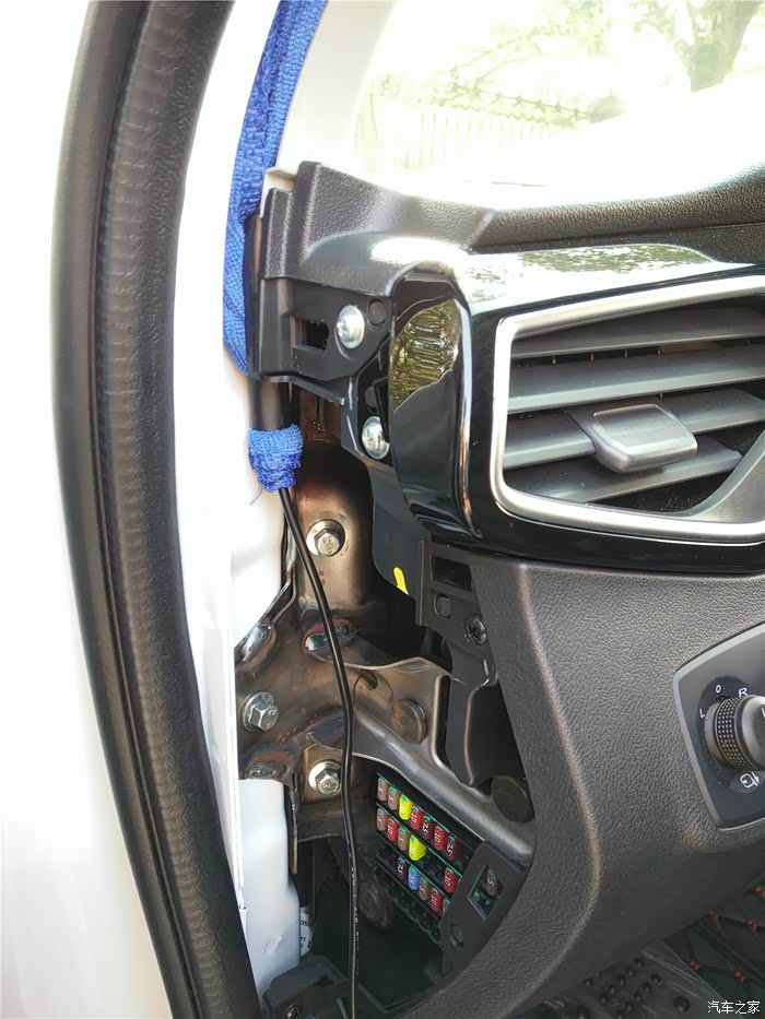 图】2.0T旗舰版自己动手安装360行车记录仪(降