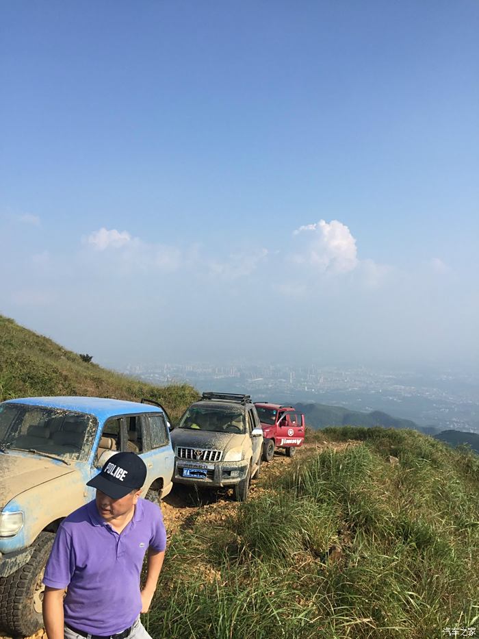 普拉多登顶贵港平天山