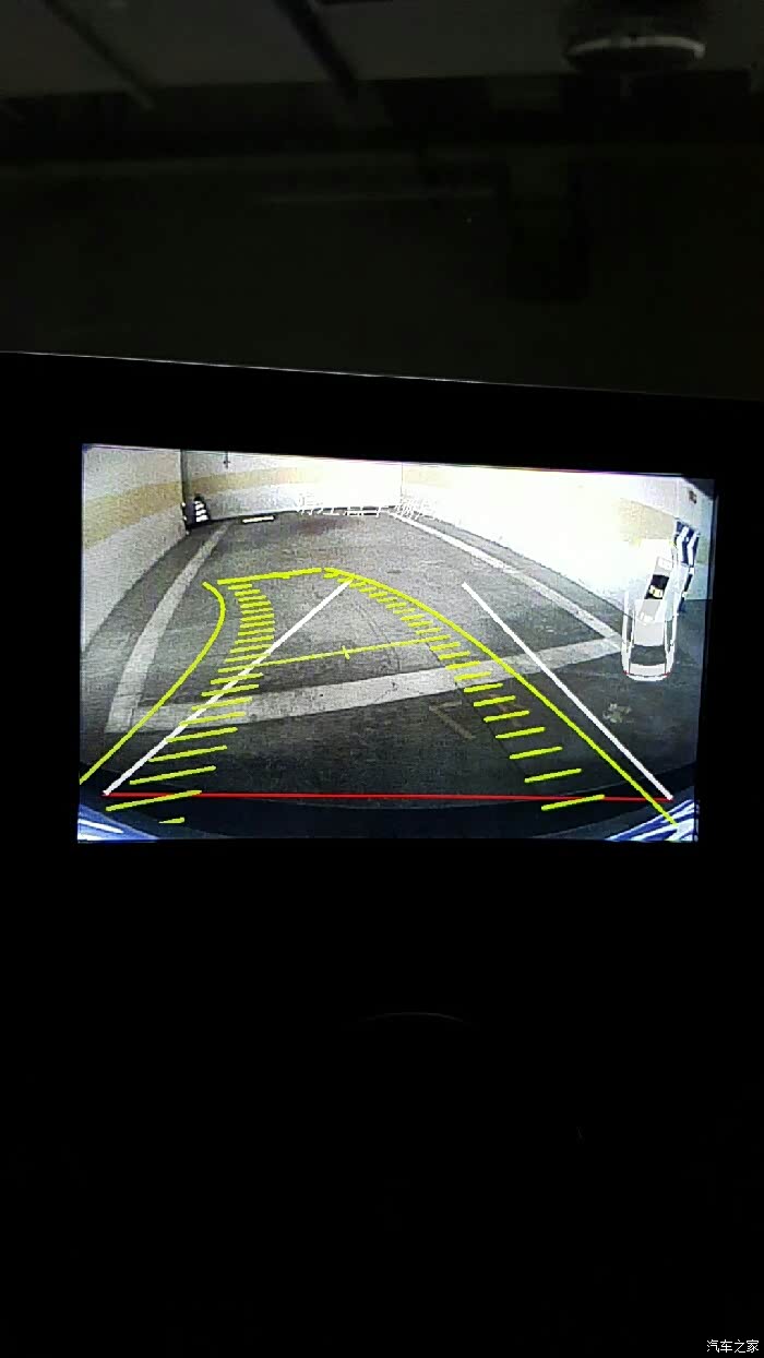 这两个实用点，其它的都是一个比一个大的坑。。倒车轨迹和雷达感应同步
