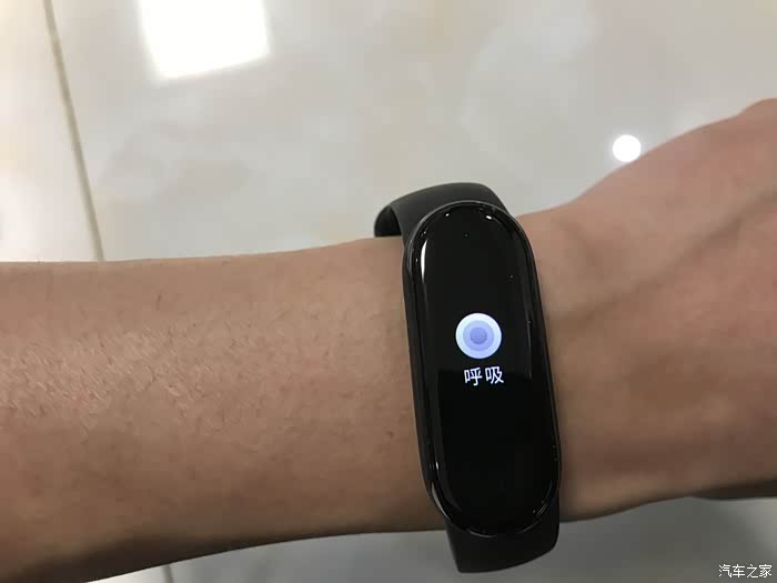 小米手环5多少克 500_ChsFVWBLFUSAJT0kADK-BSO2has054.jpg