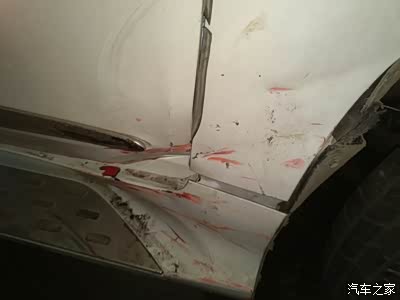 今天晚上点背,撞车了,对方酒驾,爱车受损严重_
