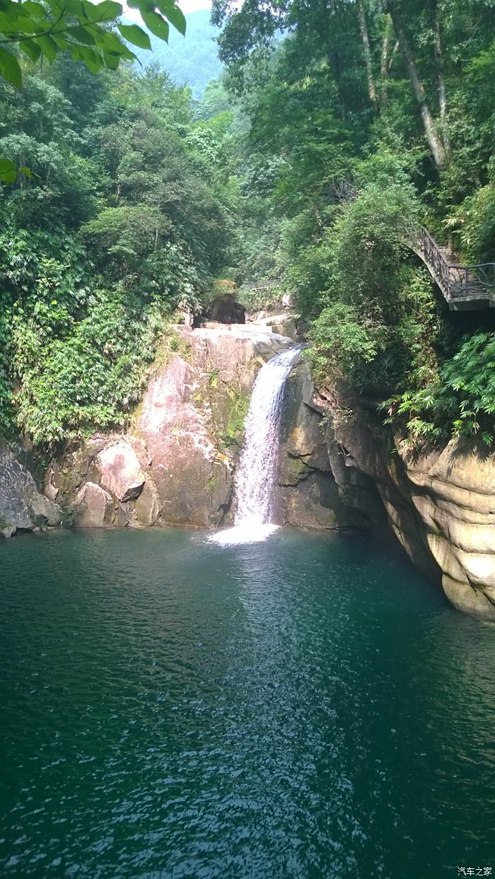 这个夏天到山沟沟里去玩水,爽! (第二季)