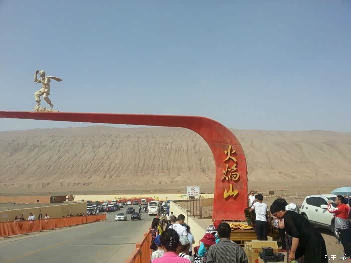 【图】新疆五一小长假 自驾游线路丰富多彩 