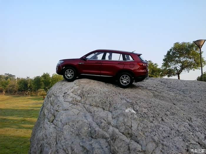 强行为飞机护航的三种汽车!