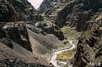 大美新疆 穿越独库公路 〔那拉提 巴音布鲁克 天山大峡谷