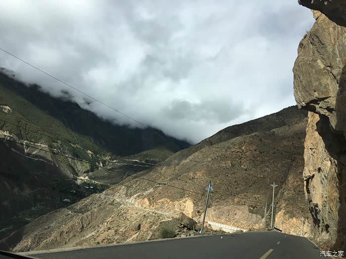 山上美景的歌曲 500_wKgH0lg1dSmAfmngAAvbD5HHy8w087.jpg