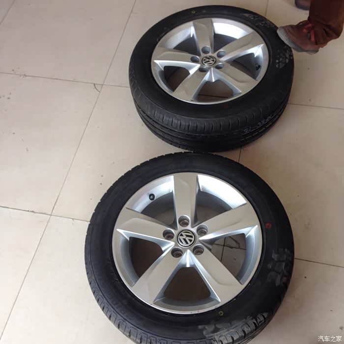 【图】换轮毂了!又折腾了几千大洋!_桑塔纳·