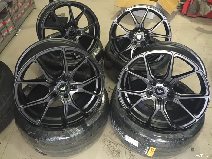 【图】A45换轮毂简单作业(Vorsteiner)_奔驰A