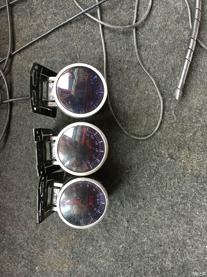 【图】普利司通225.45.18两个台湾电压表机油