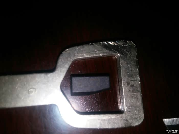 图】大神请进来,进取版钥匙芯片怎么取出来?_