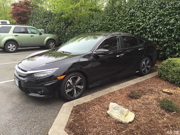 【图】几张黑色顶配新思域的图