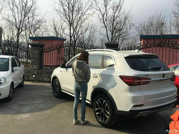 【图】小帅哥销售服务态度不错_荣威RX5\/eRX