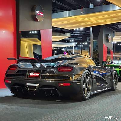 柯尼塞格agera r 裸碳车身,满满的碳纤维