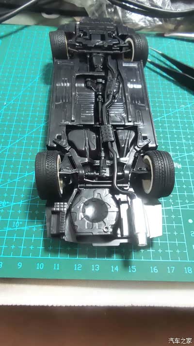 青岛社 1\/24 拼装车模 日产 Skyline R34 GT-R