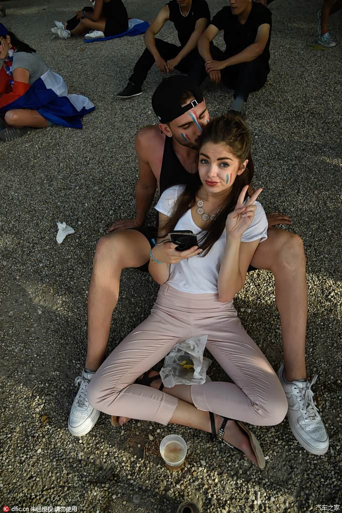 【图】7月11日欧洲杯美女球迷_足球论坛_汽车