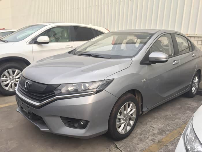 【图】群里有人提银色车没?