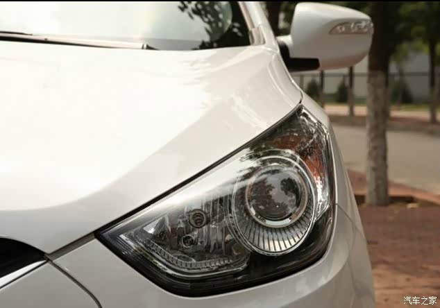 【图】iX35换大灯灯泡_北京现代ix35论坛