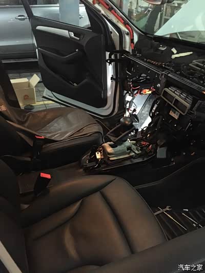 奥迪Q5异味 严重9个月 吸九个月毒气 垃圾车_