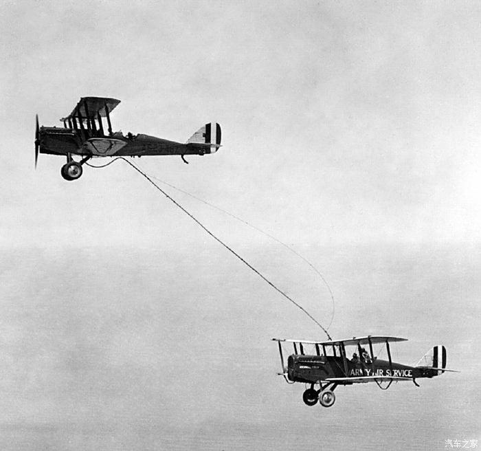 【图】空中加油(1923年)_飞机\/舰船\/战车论坛