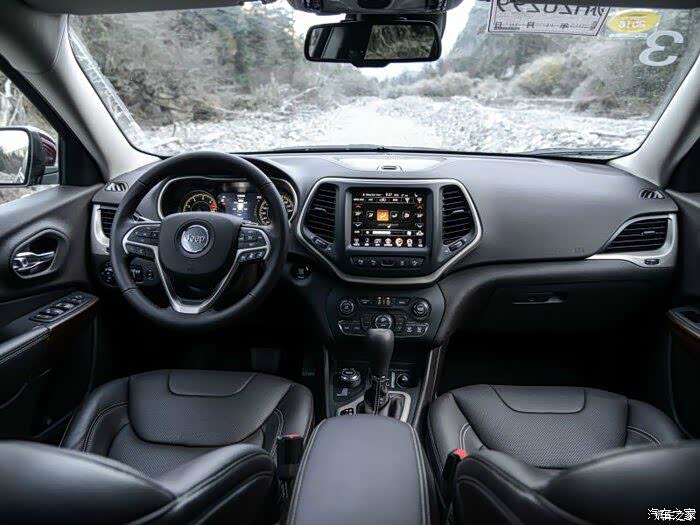 痛,是听霸道老爹的等途观L,还是入手呆萌光?_