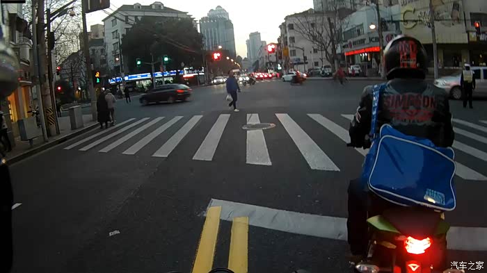 【图】哈雷48市中心尾随川崎Z250,低转高扭机