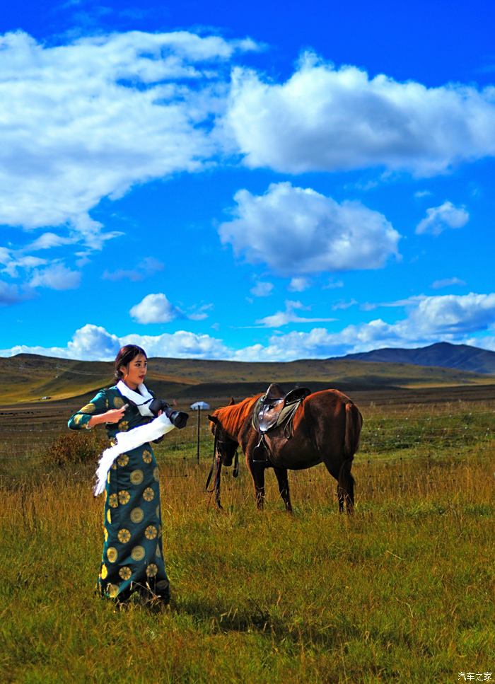 美女与骏马,大草原的美景.