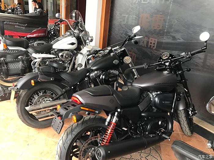 哈雷street750rod提车