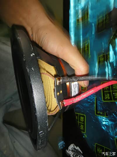 深圳聆听圣驾捷豹XF汽车音响改装:让德国RS品