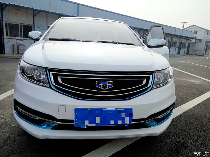 在16款的前脸上贴了些亮条,下面上图,不喜勿喷