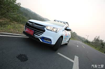 不光徒有外表,内涵丰富才是你的个性_瑞风S2