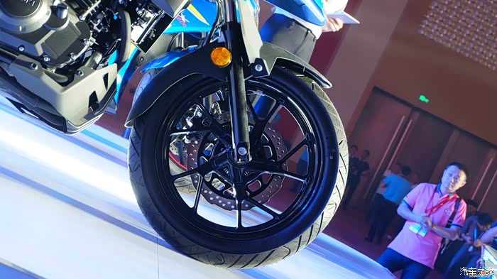 【图】铃木2016发布会 跑车款GSX250R 拉力