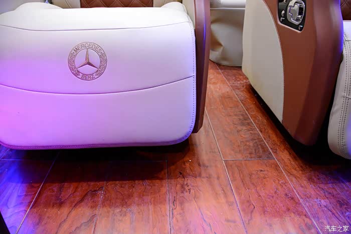 【图】耗资50万!郑州奔驰凌特车主重金打造个