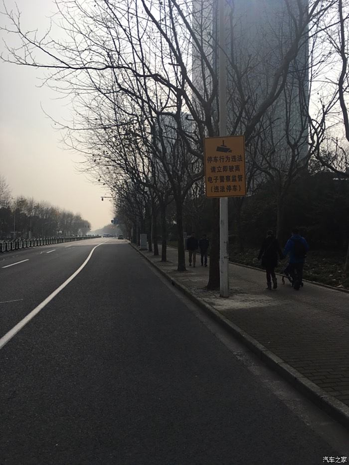 【图】现在不是黄线也不能临时停车了!_上海论