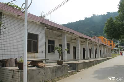 什么叫做棚户区 400_wKgH41Xb7Z6AJVzNAAqO3HXYRek115.jpg