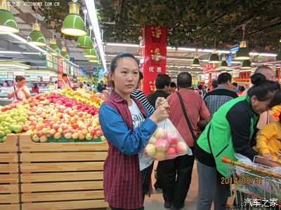 【慰问孤儿院;做爱心慈善活动;】_天籁论坛_手