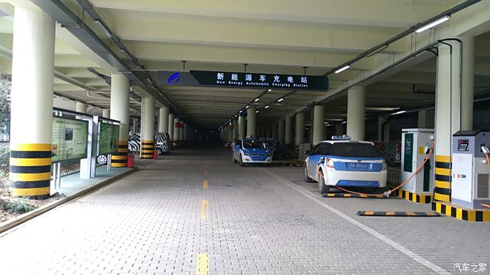 【图】武汉免费充电政策,汉阳充电停车场实拍