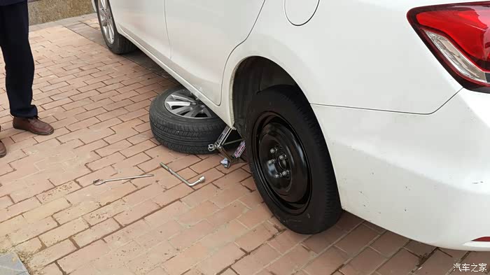 【图】小白自己动手换轮胎