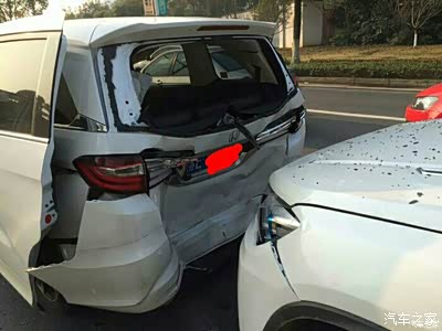 75坦克追尾本田奥赛德_长安CS75论坛_手机汽车之家
