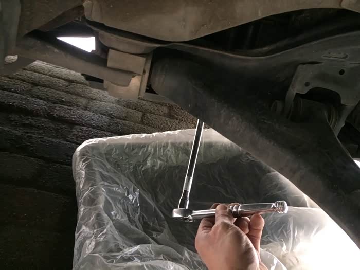 【图】自己动手DIY换丰田锐志机油机滤