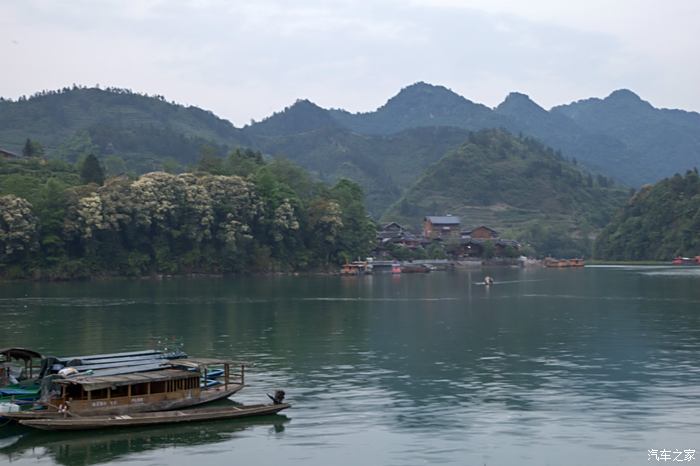 酉阳河湾山寨 水上江南